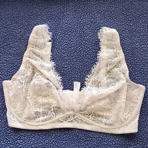 Victoria's Secret Bralet size 38DDD color light purple 💜 New.